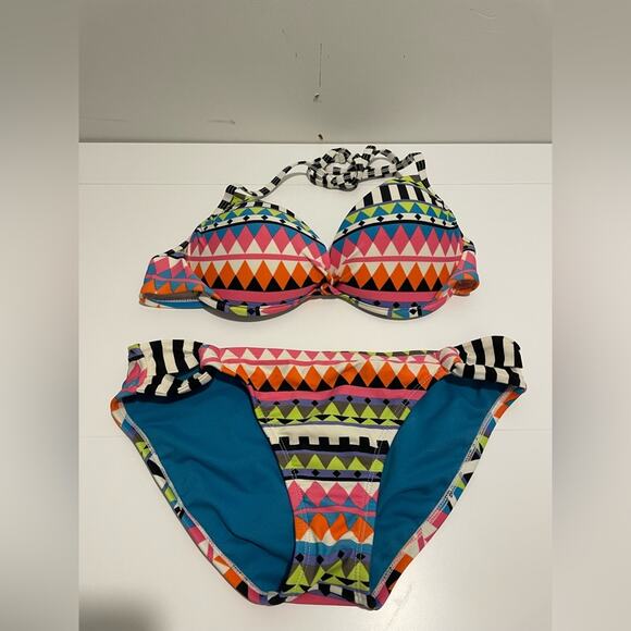 Xhilaration Brand Small/Medium Push-up Bikini Aztec Print Push up Top Swimsuit - Picture 1 of 6